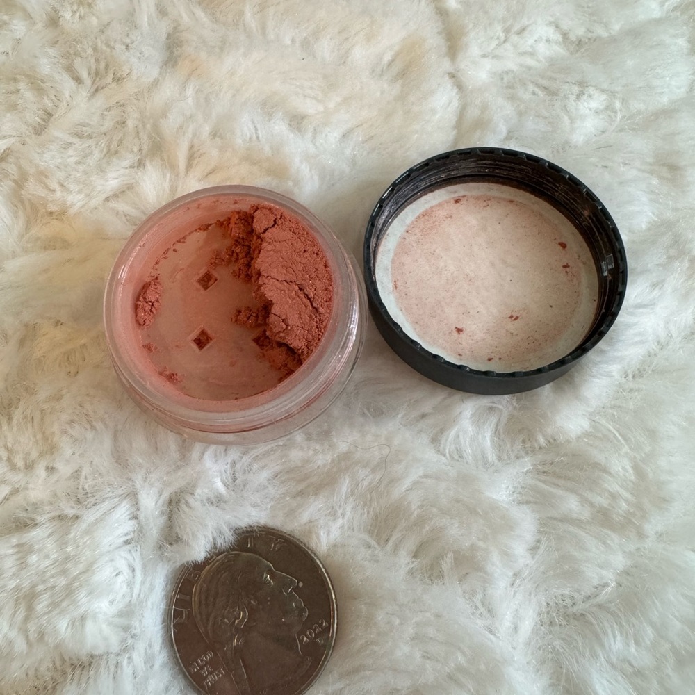 3/$15 CLEARANCE BareMinerals Hush Hush Loose Blush- Shimmery Peach powder blush